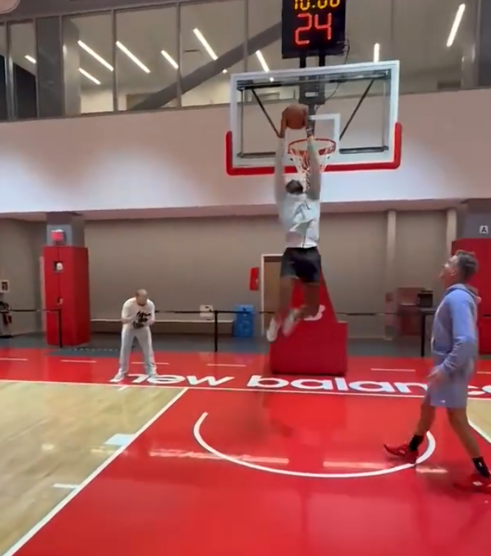 亿的提前续, 奇搭档, http