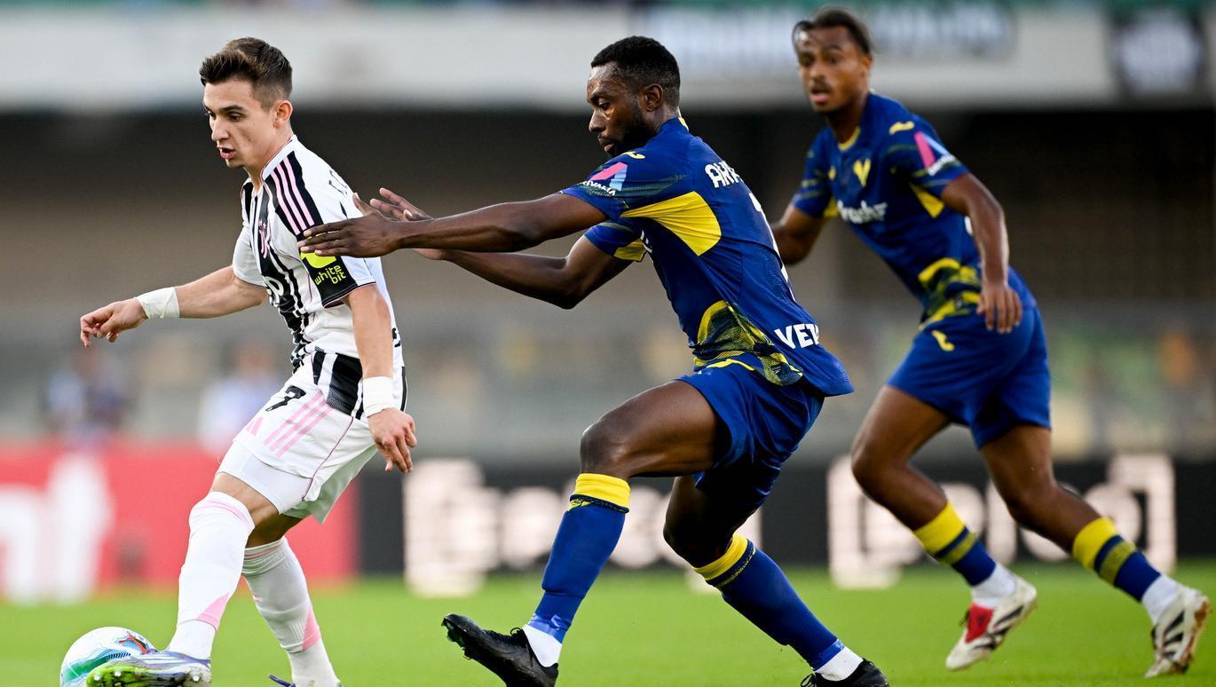 AA, 尤文仅 AA, 尤文仅